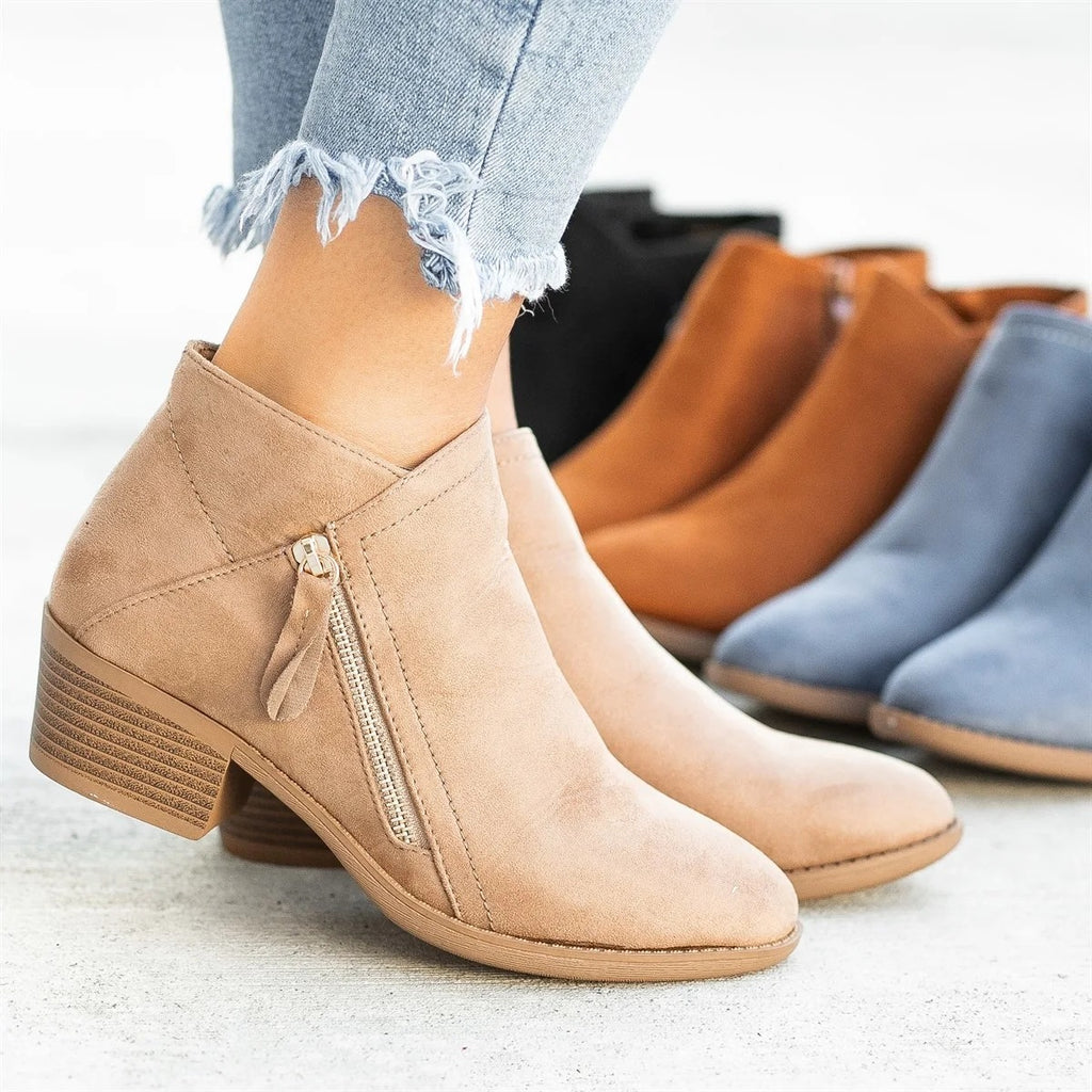 Ladies short boots