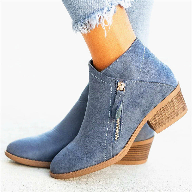 Ladies short boots