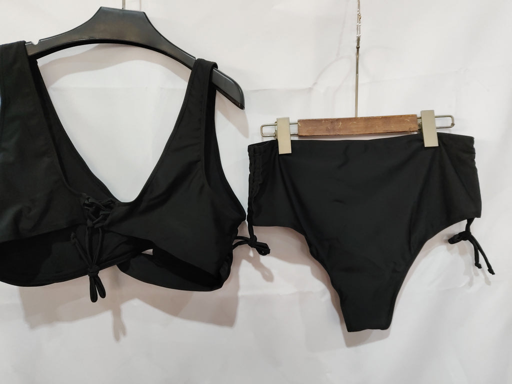 Fashion Strappy Bikini Swimsuit Woman