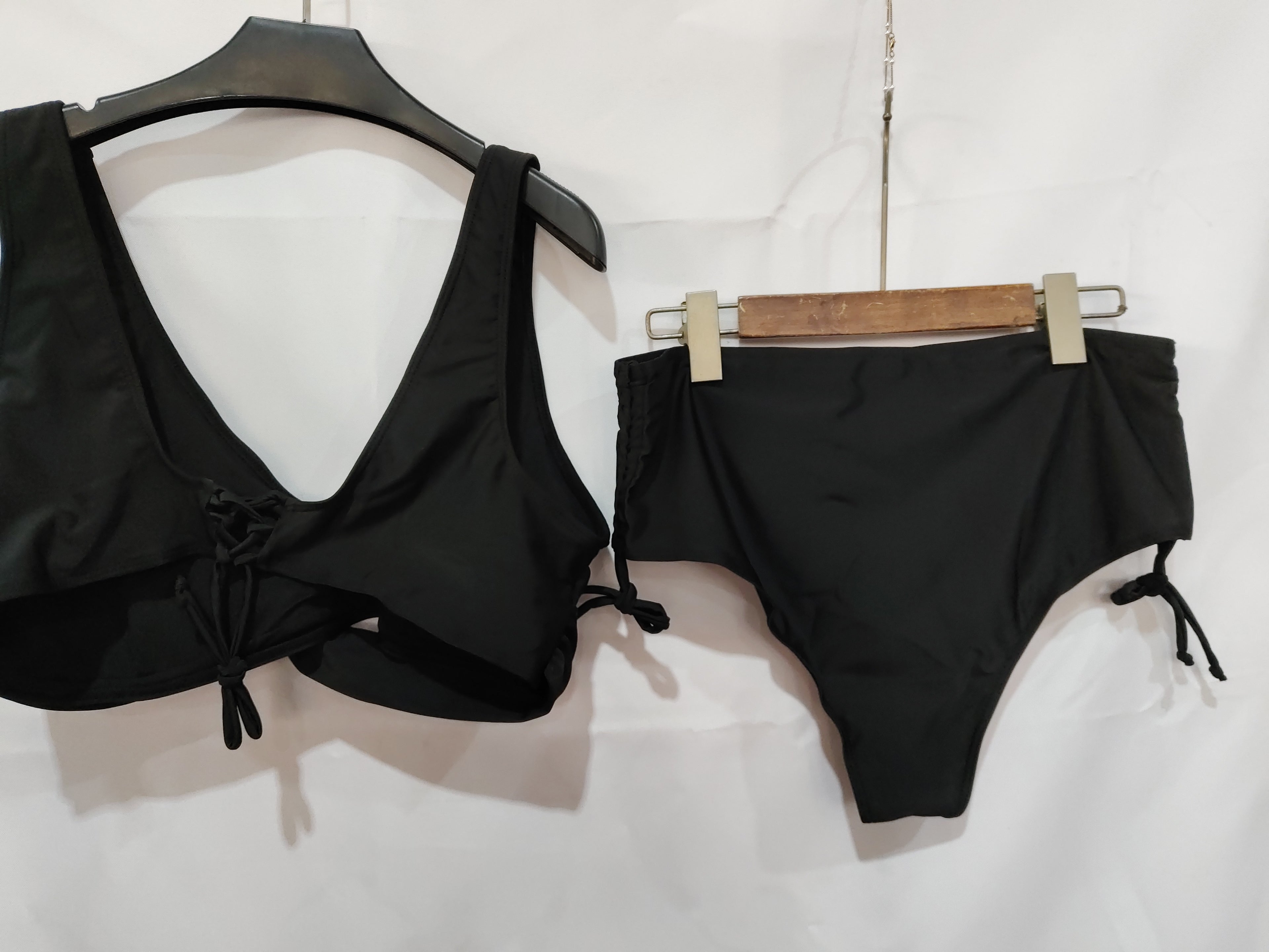 Fashion Strappy Bikini Swimsuit Woman